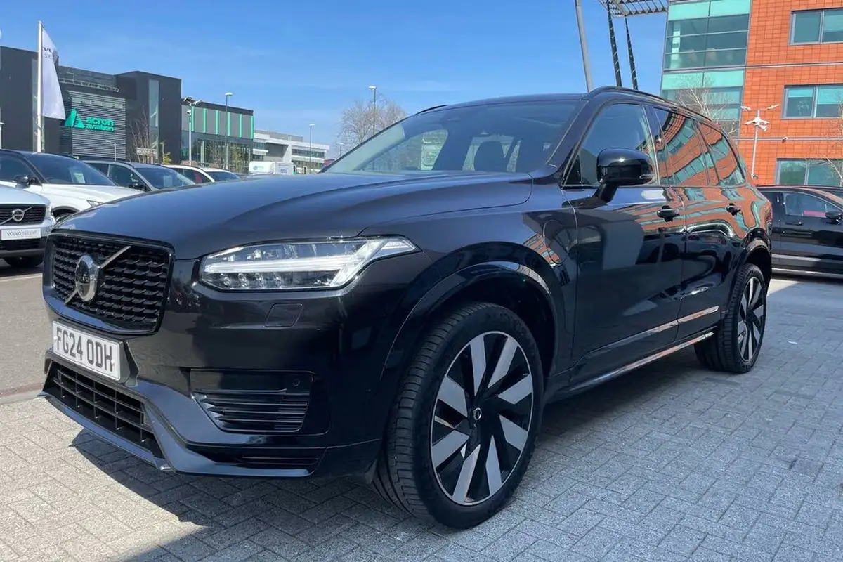 2024-volvo-xc90-20-t8-plus-big-12