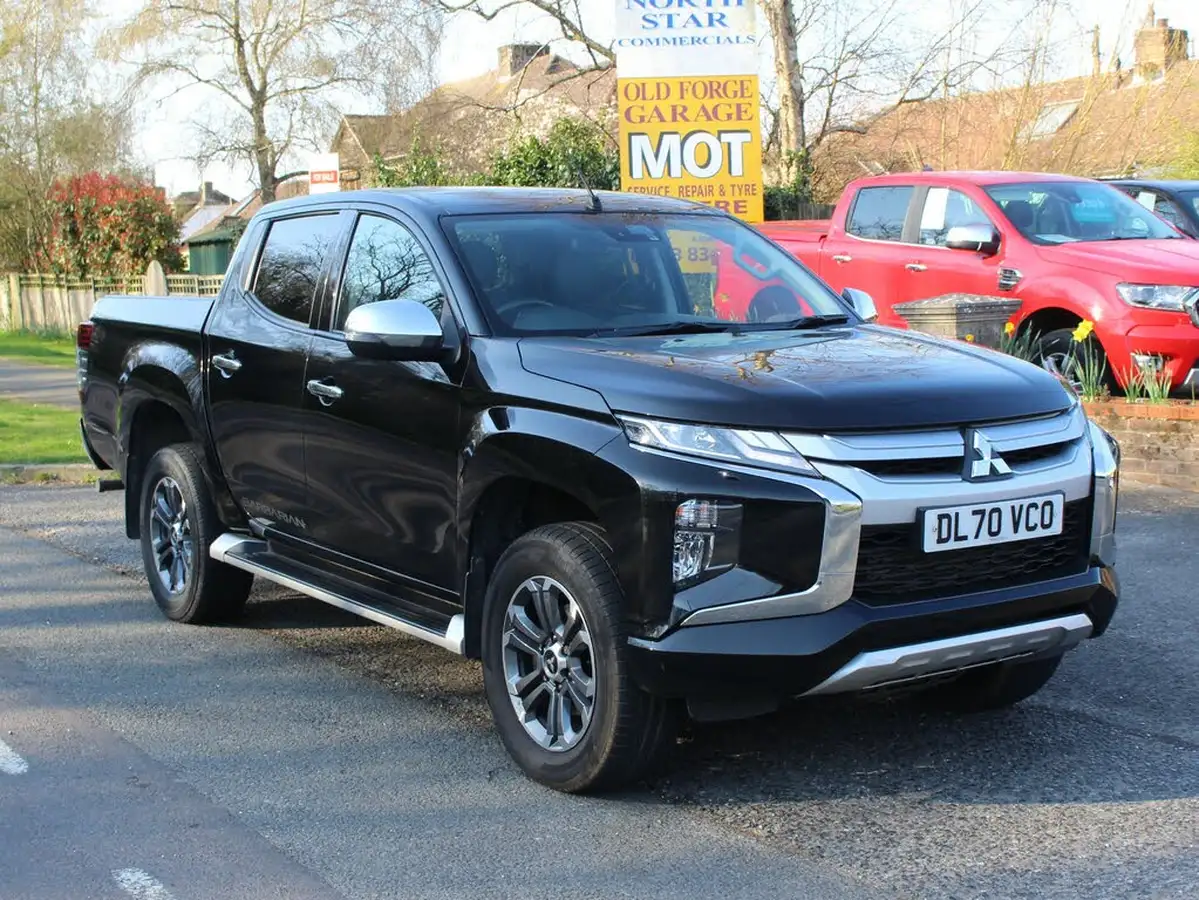 2020-mitsubishi-l200-22di-d-barbarian-auto-big-16