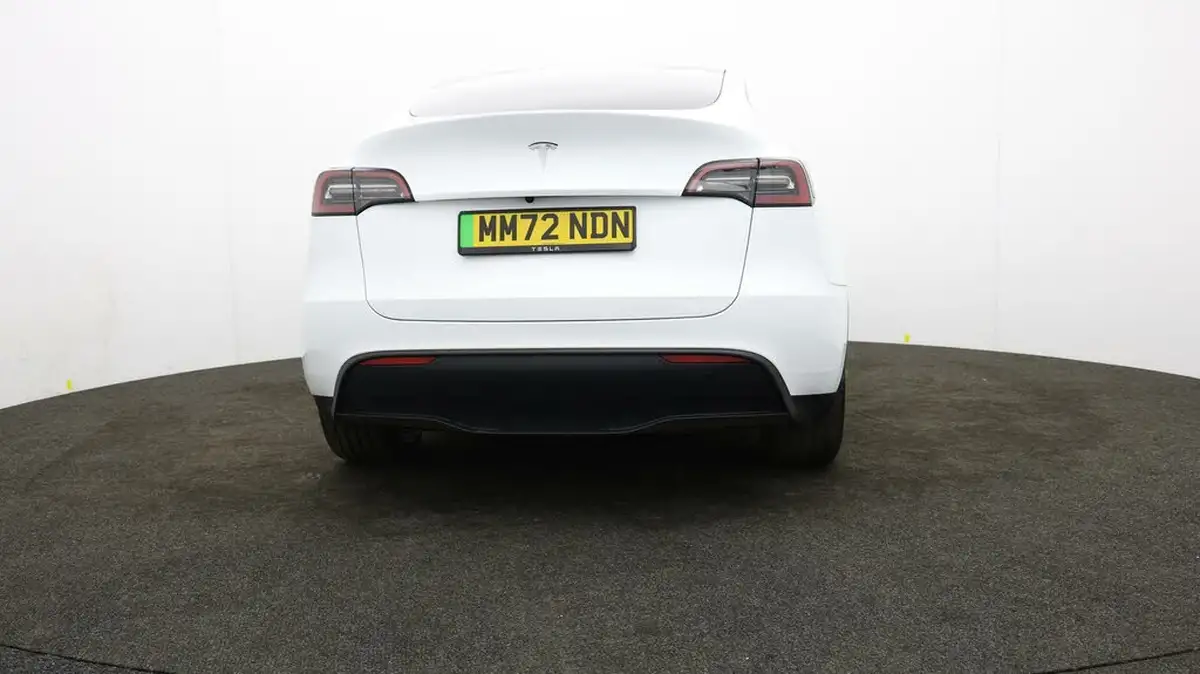 2022-tesla-model-y-e-rwd-big-5