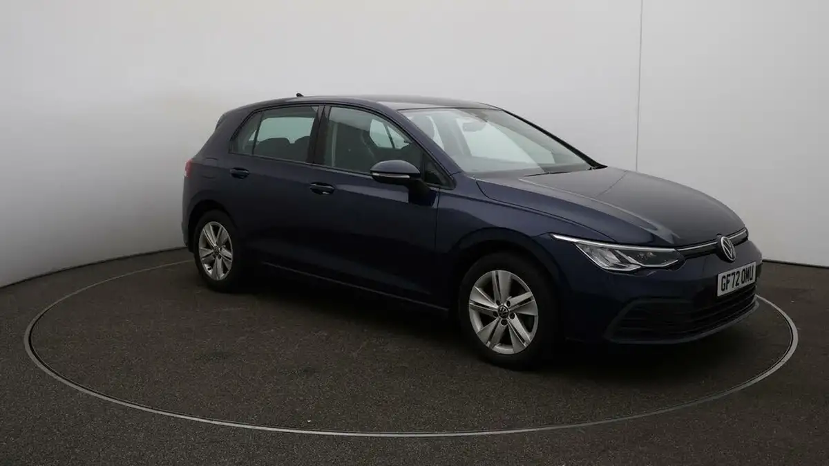 2022-volkswagen-golf-15-tsi-life-150ps-hatchback-big-1