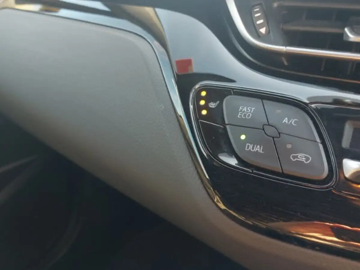 2020-toyota-c-hr-18-vvt-i-design-big-14