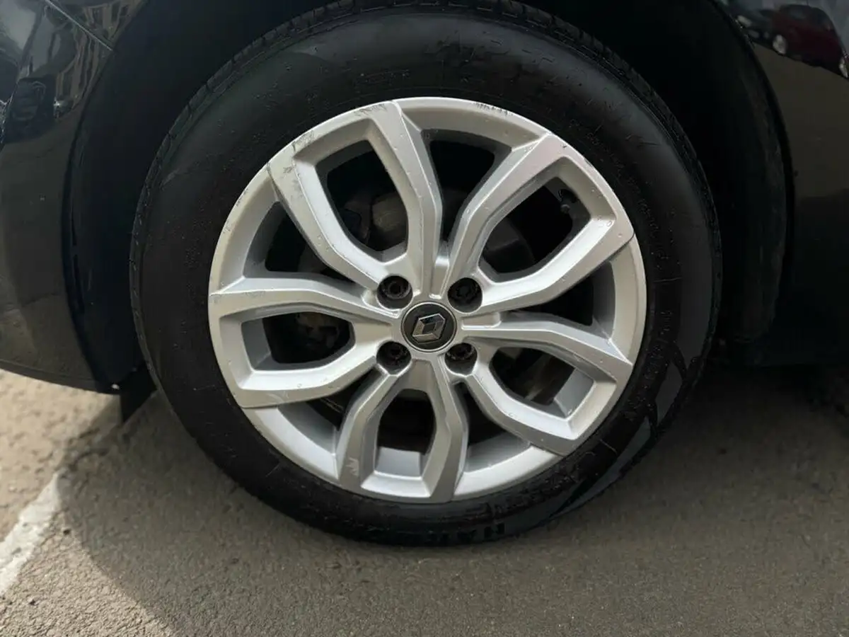 2018-renault-clio-12-dynamique-nav-big-21