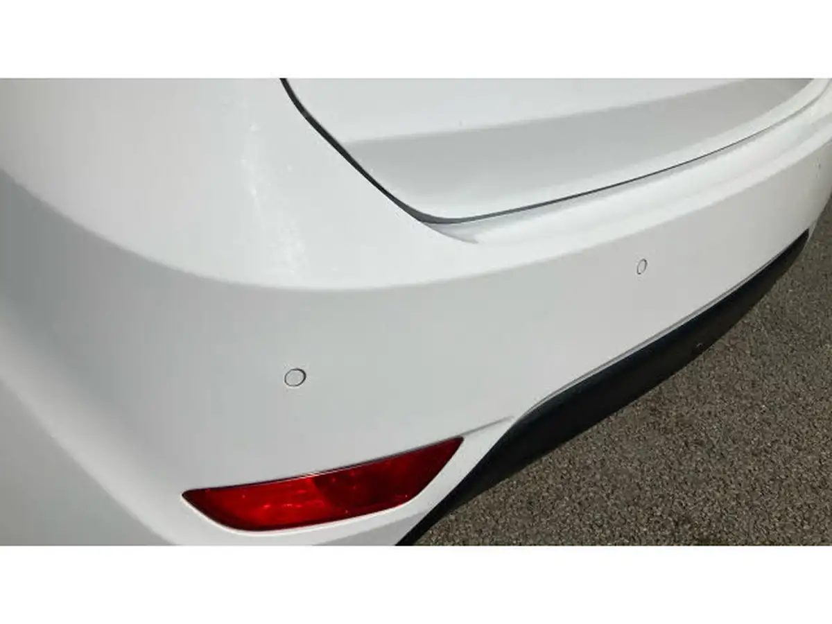 2016-hyundai-ix20-14-se-big-20