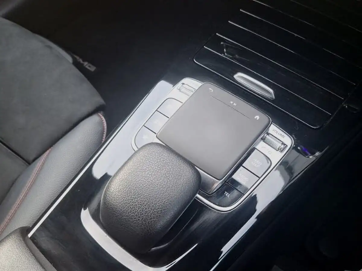2018-mercedes-benz-a-class-13-a200-amg-line-premiumss-hatchback-5d-7g-dct-big-10