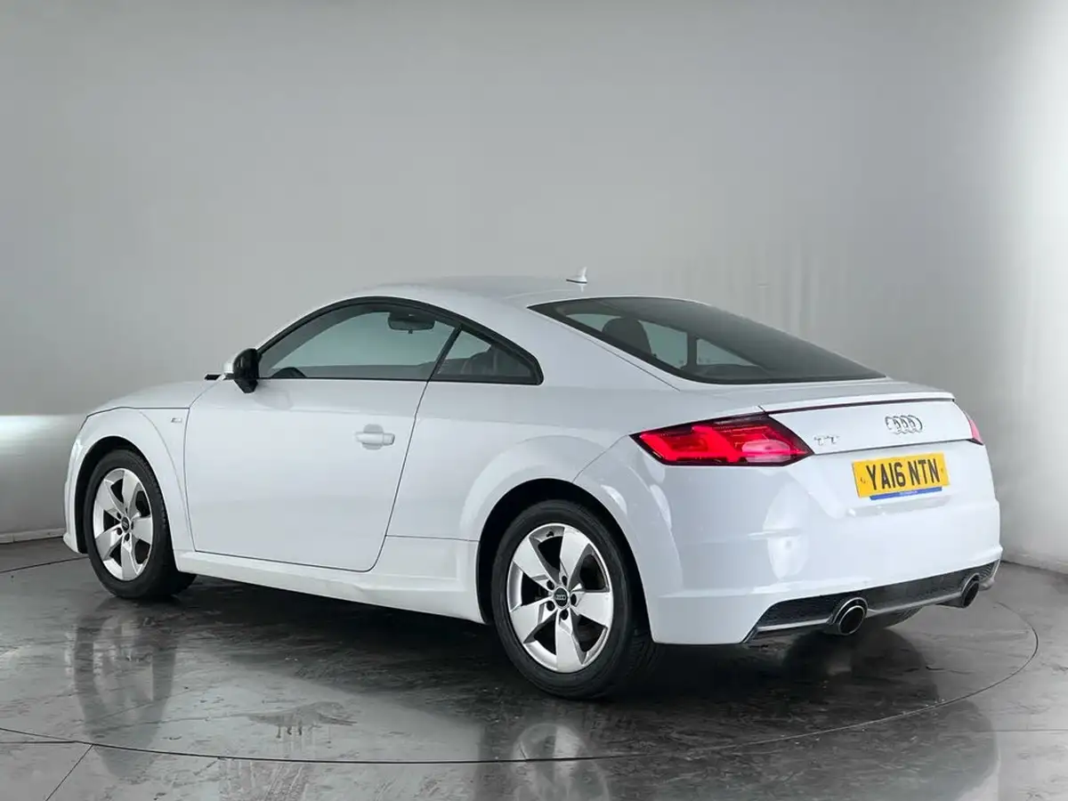 2016-audi-tt-coupe-20-tfsi-s-line-big-2