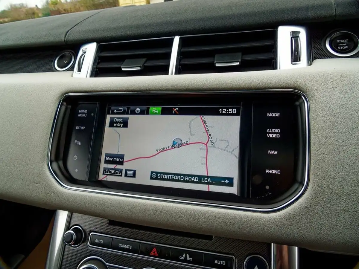 2015-land-rover-range-rover-sport-30-sd-v6-hse-dynamic-292ps-4x4-big-40