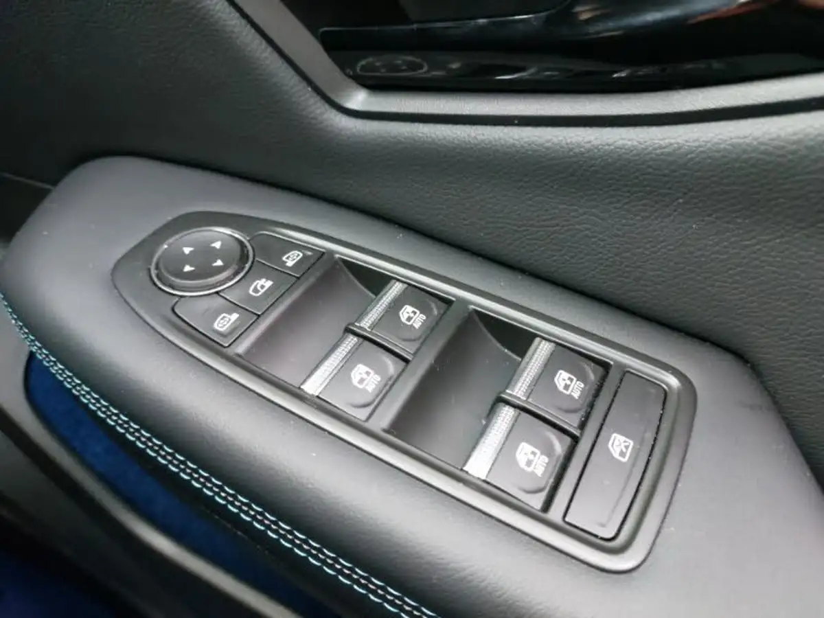2024-renault-scenic-e-tech-e-esprit-alpine-big-16