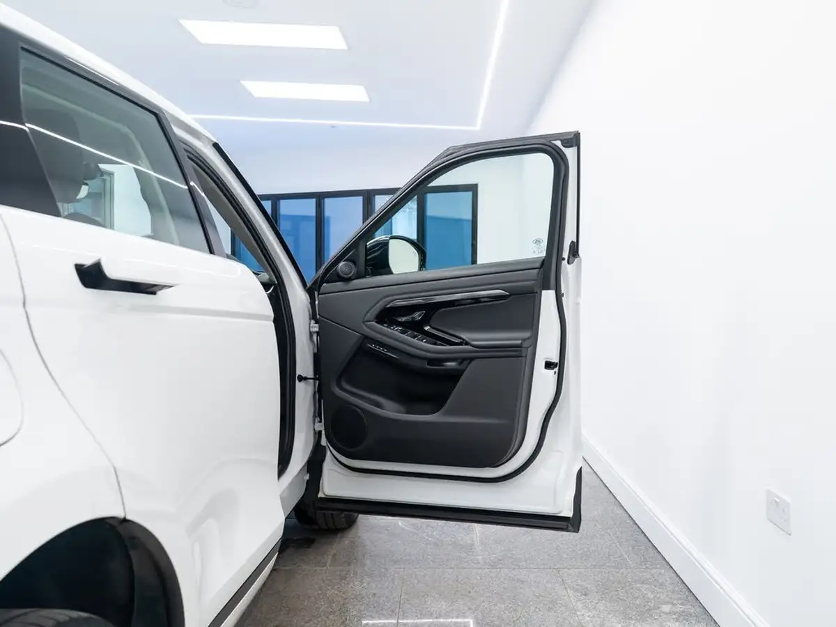 2021-land-rover-range-rover-evoque-15-p300e-se-big-33