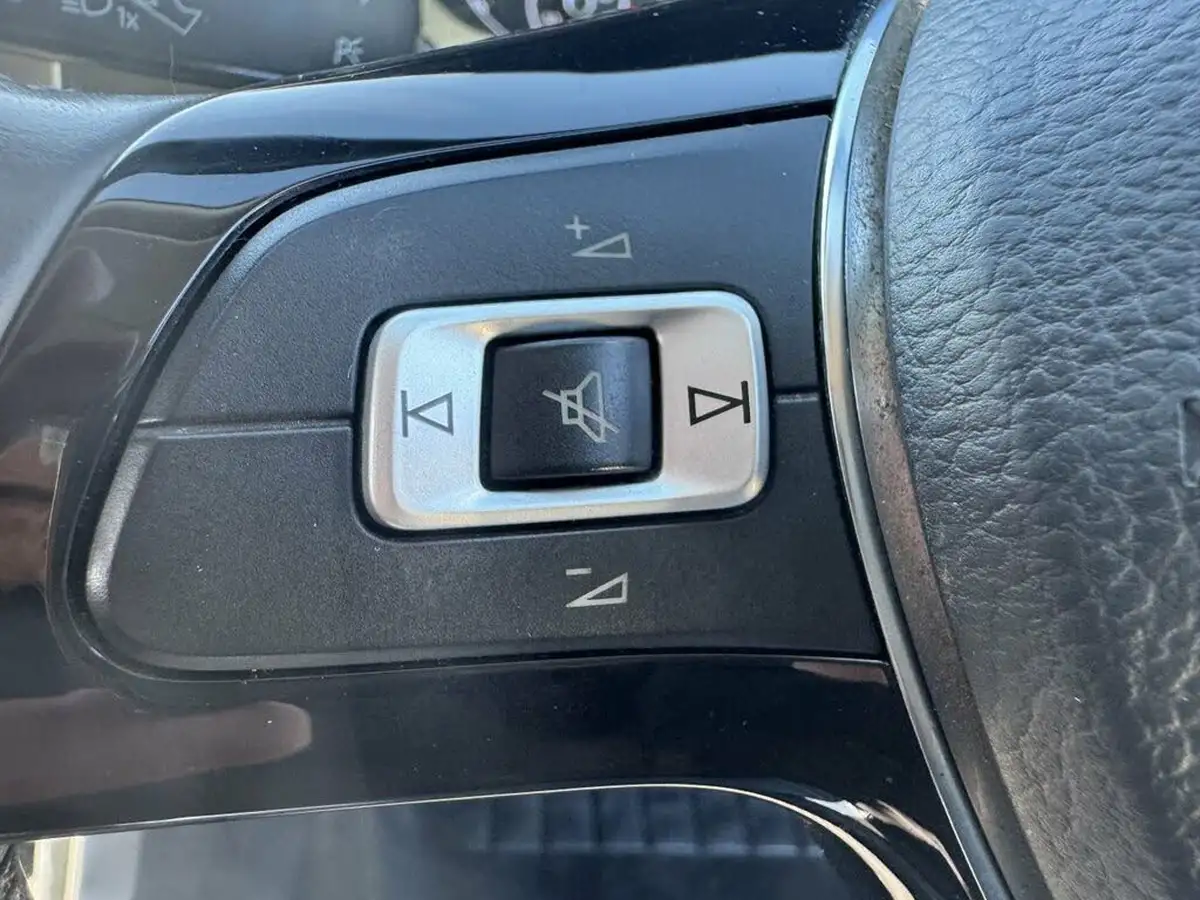 2018-volkswagen-polo-10-tsi-se-big-43