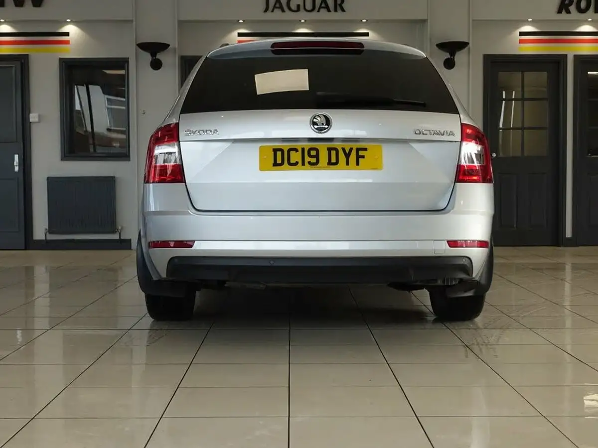 2019-skoda-octavia-16tdi-se-l-estate-big-6