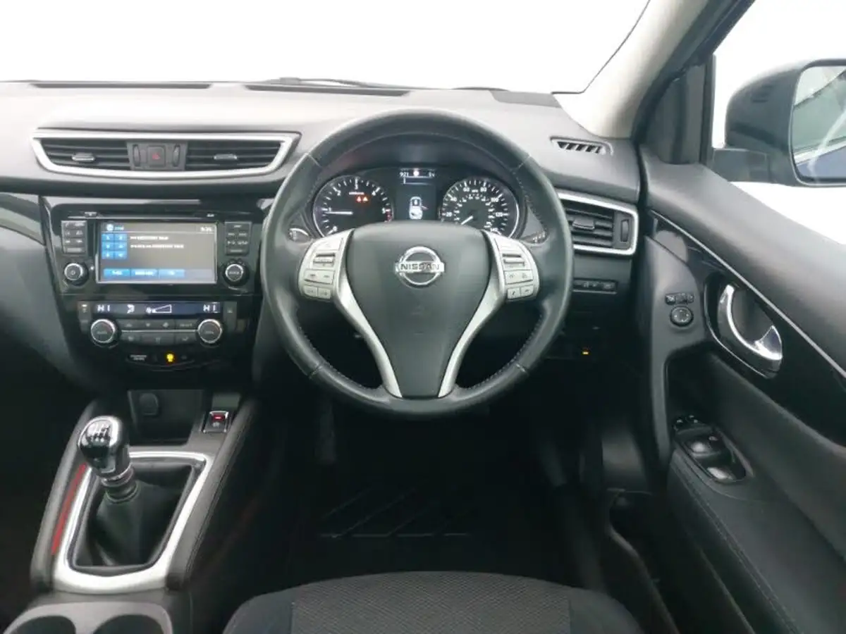 2015-nissan-qashqai-15dci-n-tec-big-6