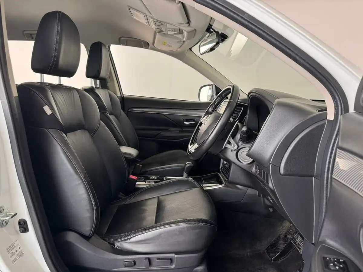 2019-mitsubishi-outlander-20-exceed-big-19