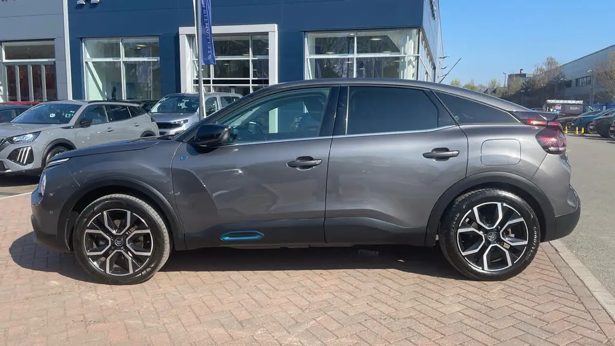 2021-citroen-c4-e-shine-plus-big-5