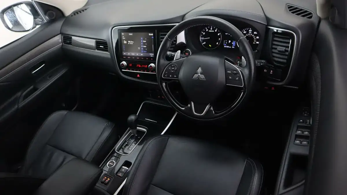 2019-mitsubishi-outlander-20-exceed-big-9