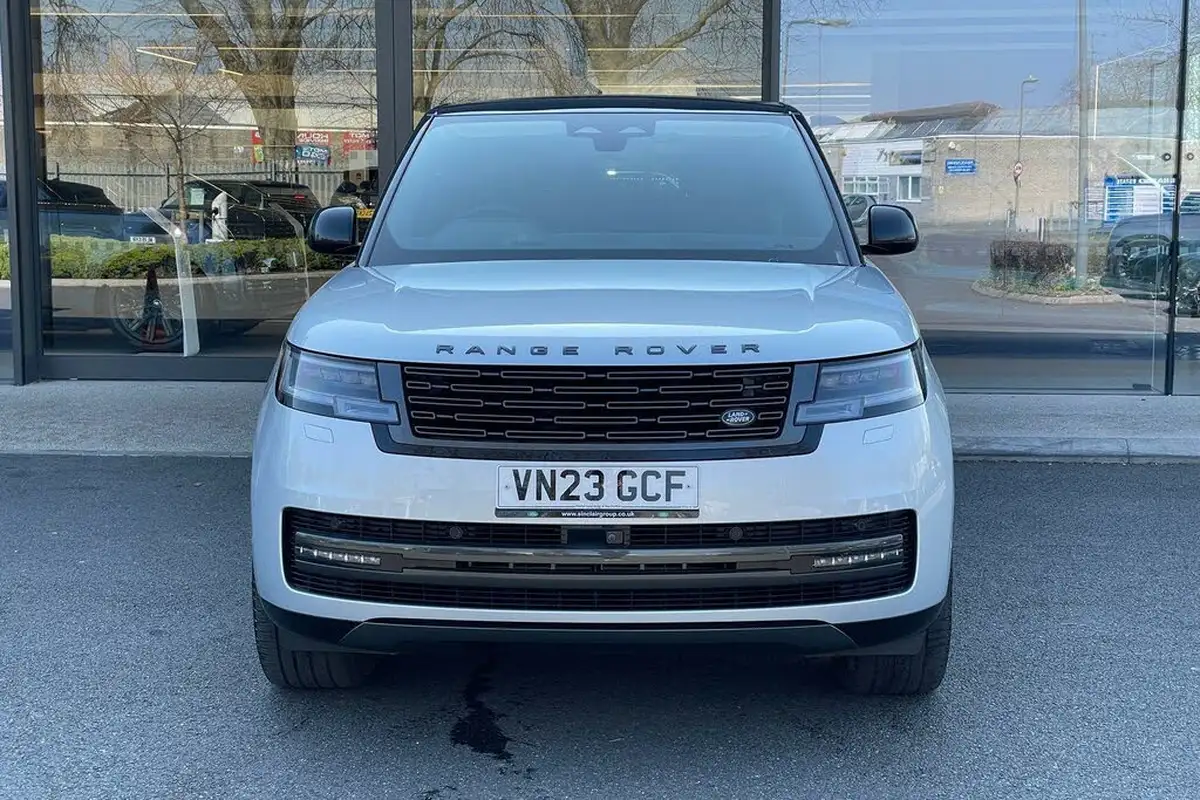 2023-land-rover-range-rover-30-p440e-se-big-5