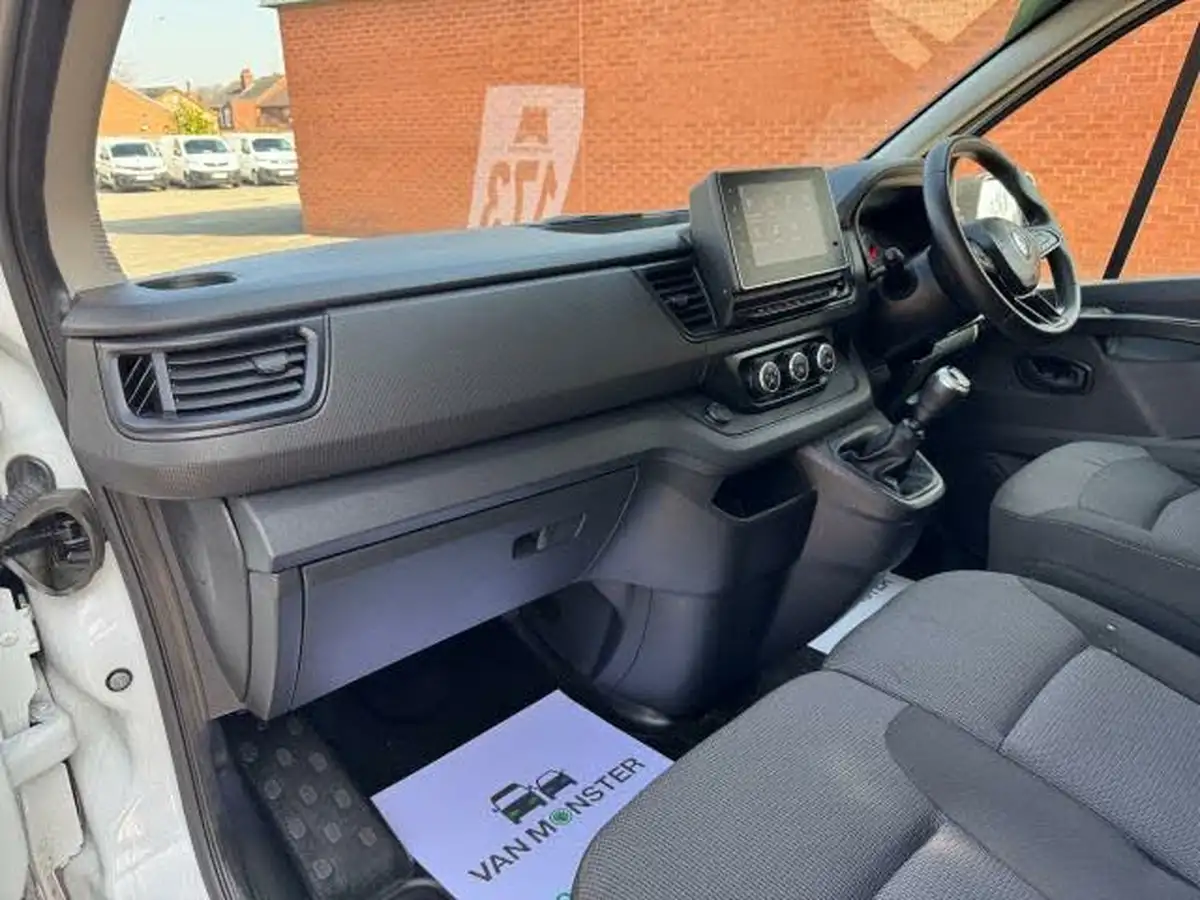 2023-renault-trafic-20dci-sl28-130-business-big-31