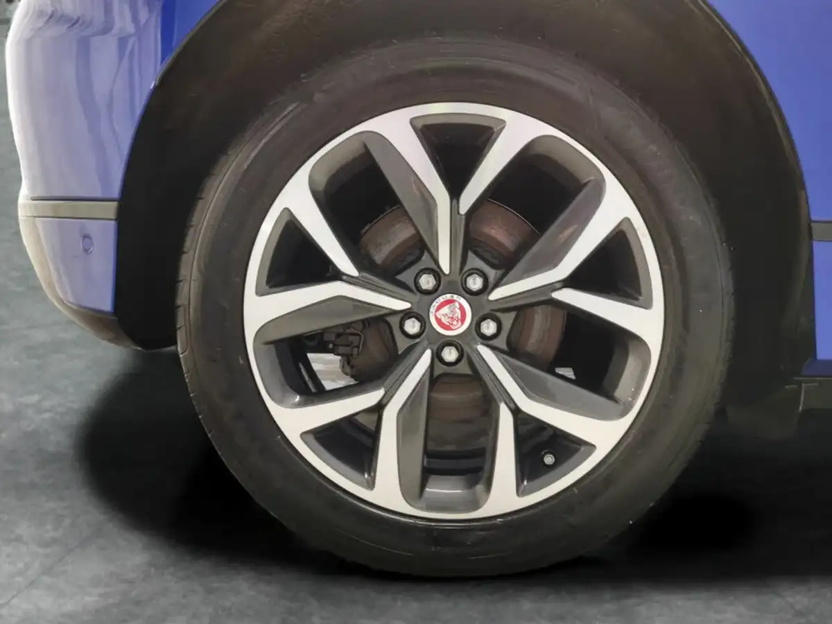 2021-jaguar-i-pace-ev400-hse-big-30