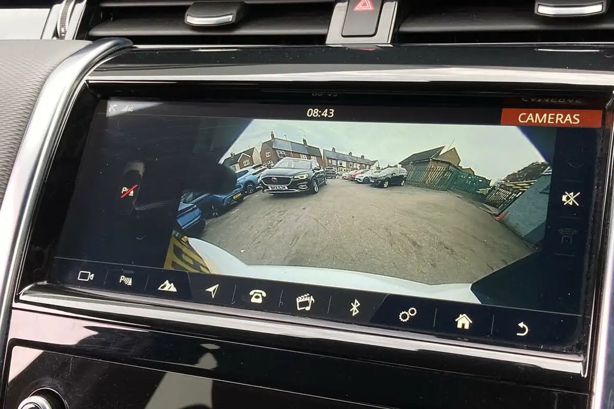 2019-land-rover-discovery-sport-20-d240-r-dynamic-hse-big-22