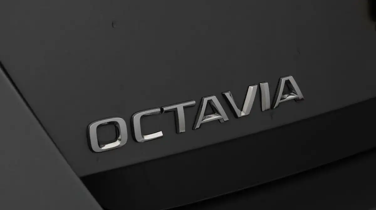 2023-skoda-octavia-10-tsi-e-tec-se-technology-110ps-hatchback-big-19