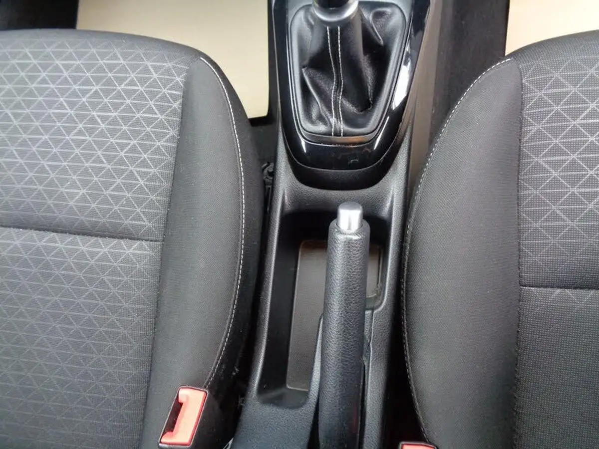 2017-kia-picanto-125-3-big-10