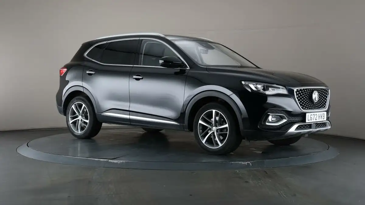 2022-mg-hs-15t-gdi-exclusive-162ps-big-46