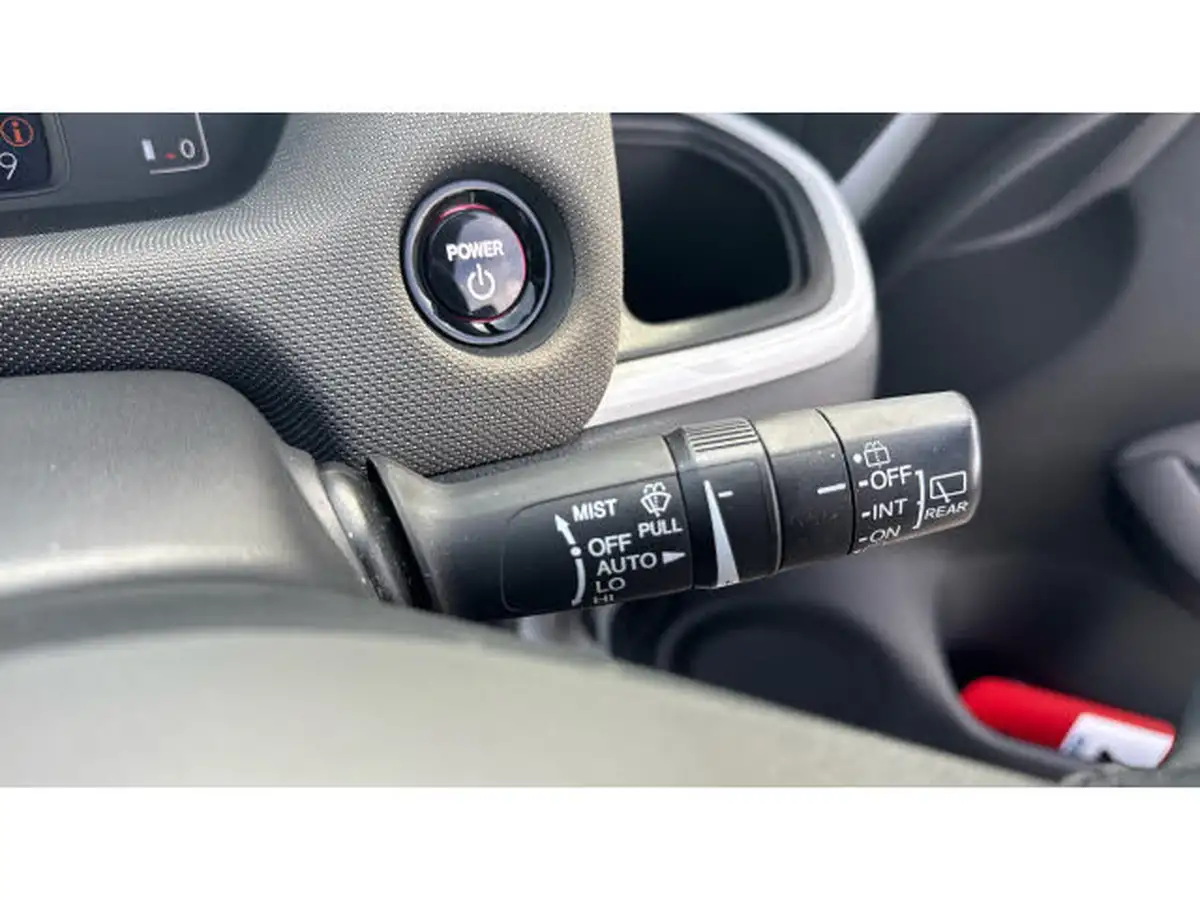 2021-honda-jazz-15-i-mmd-ex-109ps-big-30
