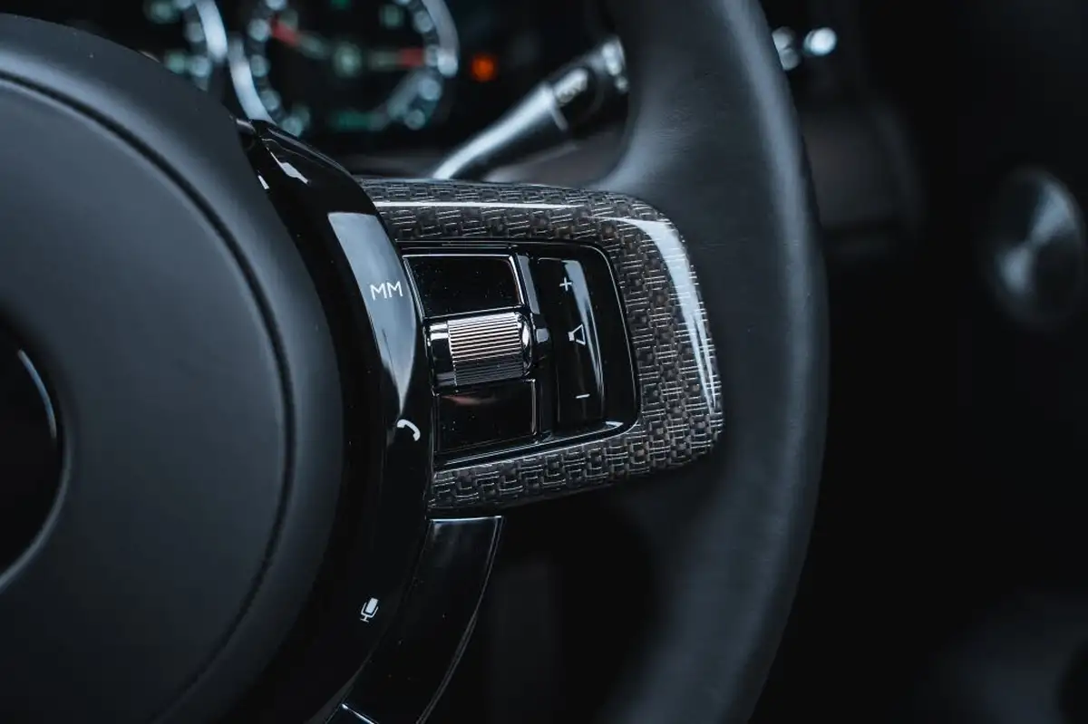 2024-rolls-royce-ghost-675-black-badge-big-69