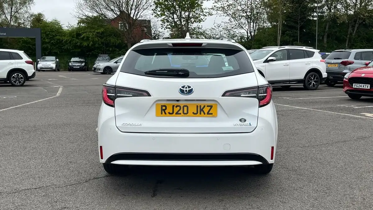 2020-toyota-corolla-18-vvt-i-icon-tech-spare-wheel-touring-sports-5d-big-18
