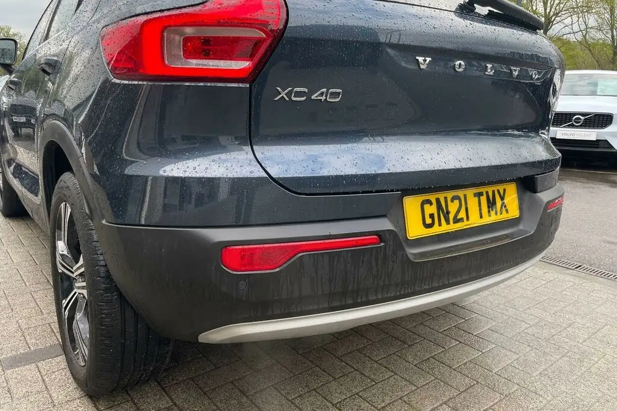 2021-volvo-xc40-15-t4-inscription-208bhp-big-16