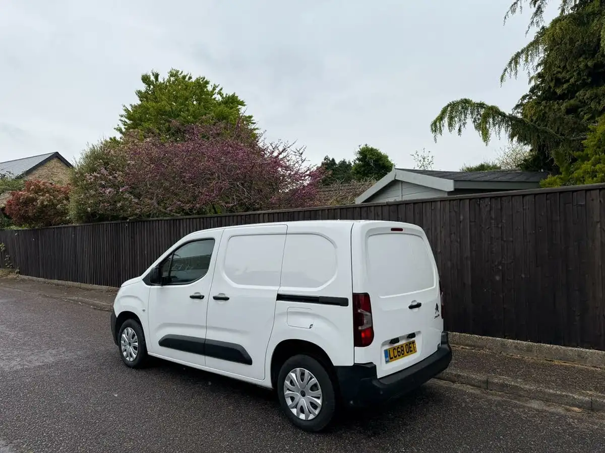 2019-citroen-berlingo-16bluehdi-650-enterprise-big-5