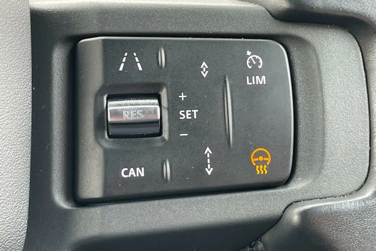 2023-land-rover-110-defender-30-d300-x-dynamic-hse-big-26