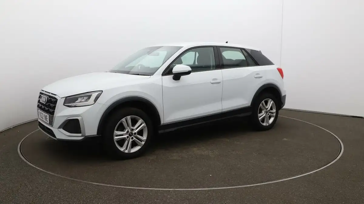 2022-audi-q2-10-30-tfsi-sport-big-59