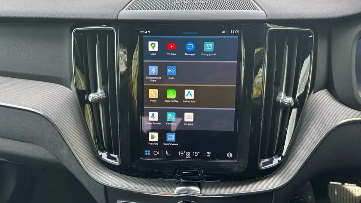 2025-volvo-xc60-20-b5-plus-black-edition-big-20