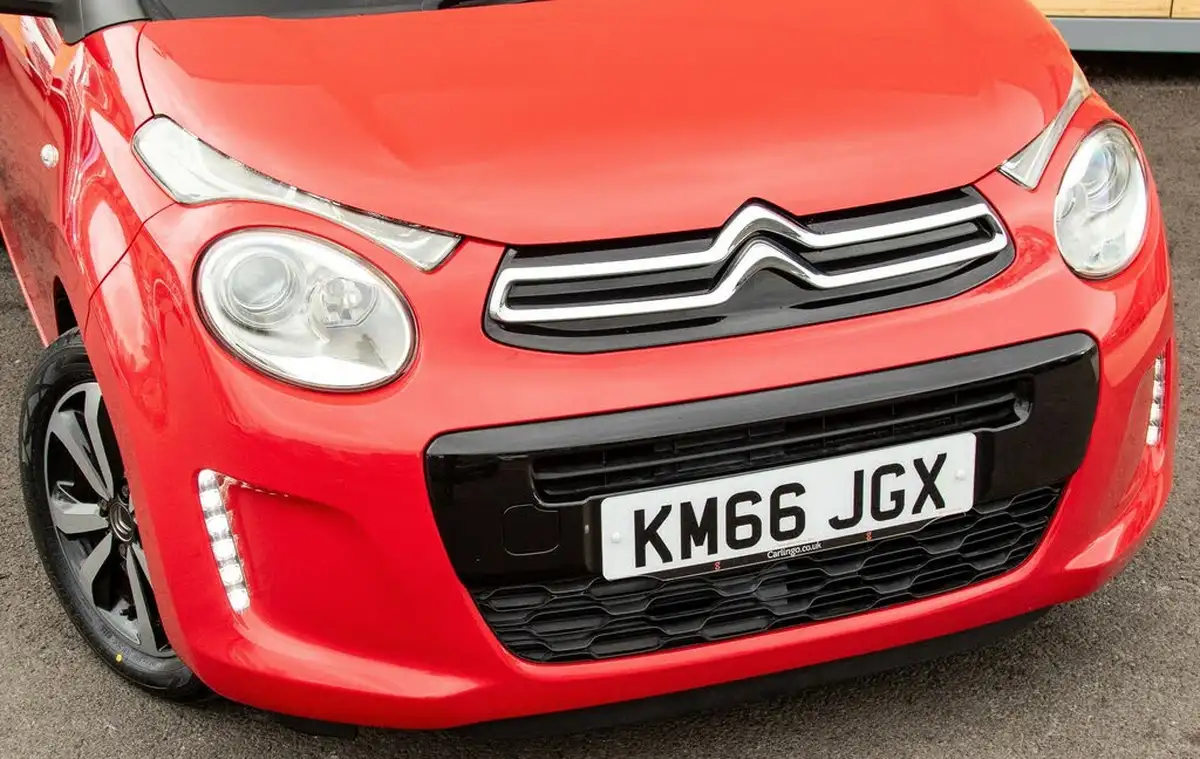 2016-citroen-c1-10-vti-flair-5d-etg-big-10
