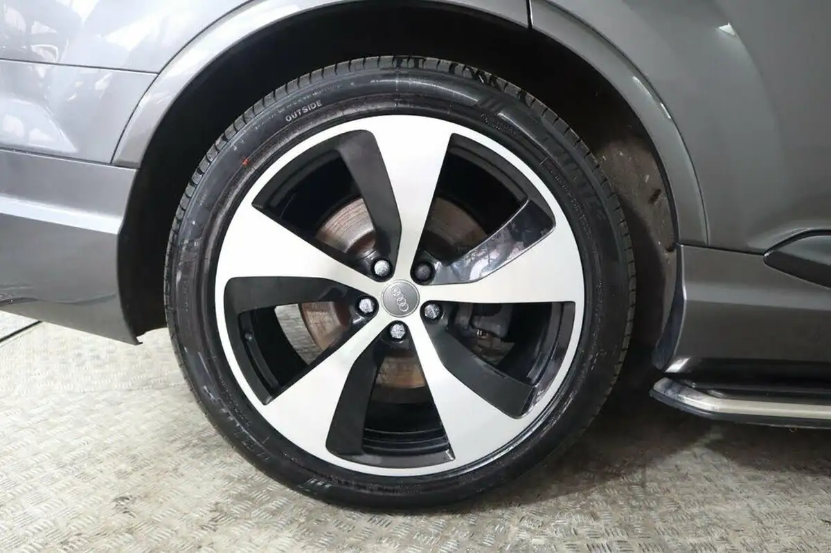 2018-audi-q7-30tdi-quattro-black-edition-big-39