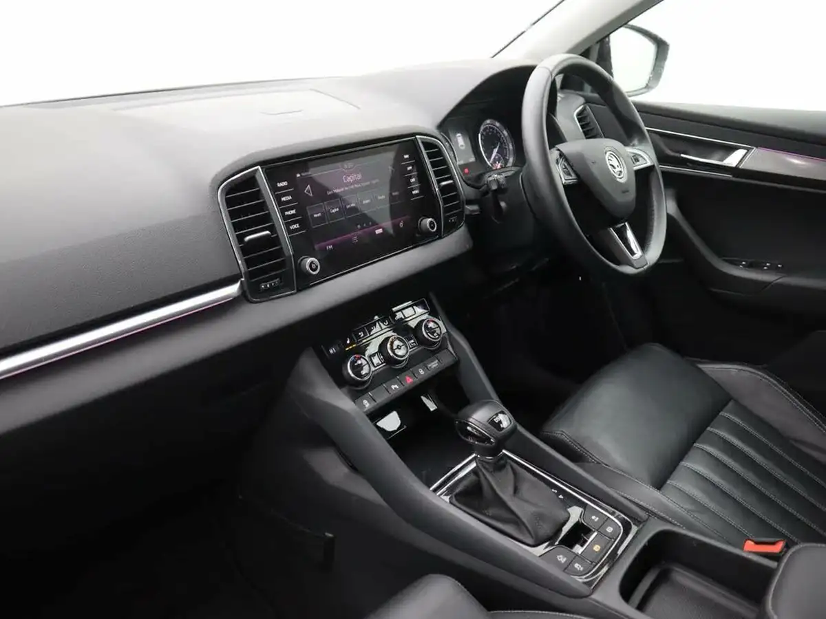 2018-skoda-karoq-20tdi-scr-se-l-dsg-big-9