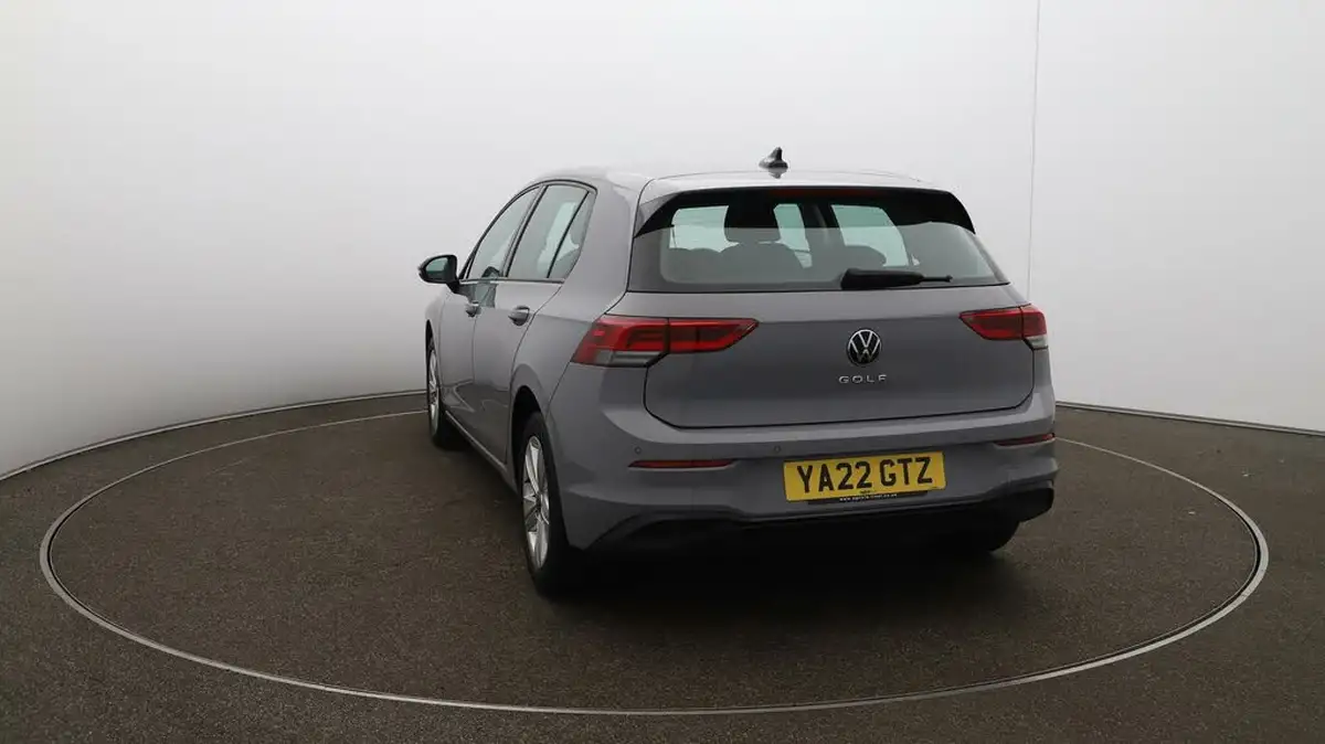 2022-volkswagen-golf-20tdi-life-hatchback-big-51
