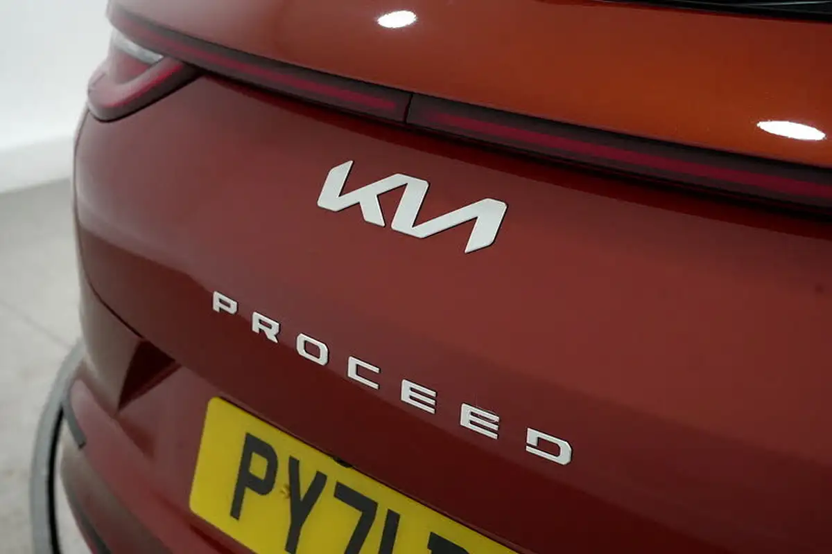2021-kia-pro-ceed-16-t-gdi-gt-big-9