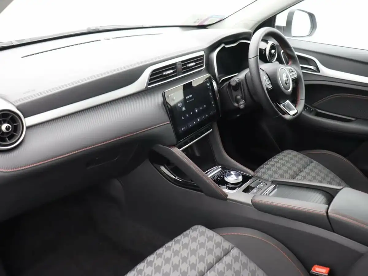 2023-mg-zs-suv-e-se-ev-176ps-big-11