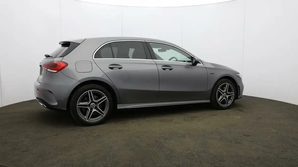 2021-mercedes-benz-a-class-13-a250e-amg-line-hatchback-5d-big-48