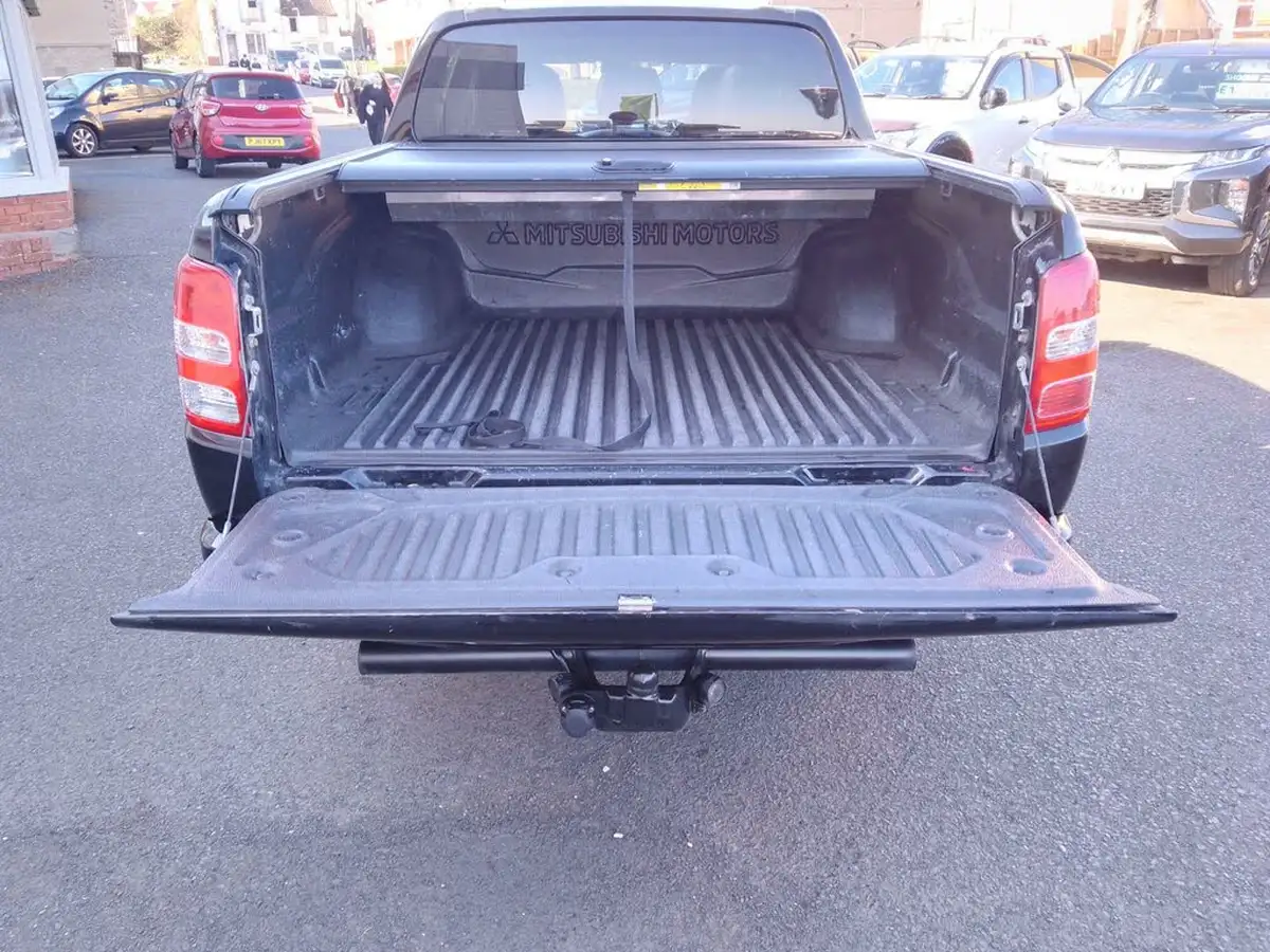 2019-mitsubishi-l200-24di-d-challenger-auto-big-8