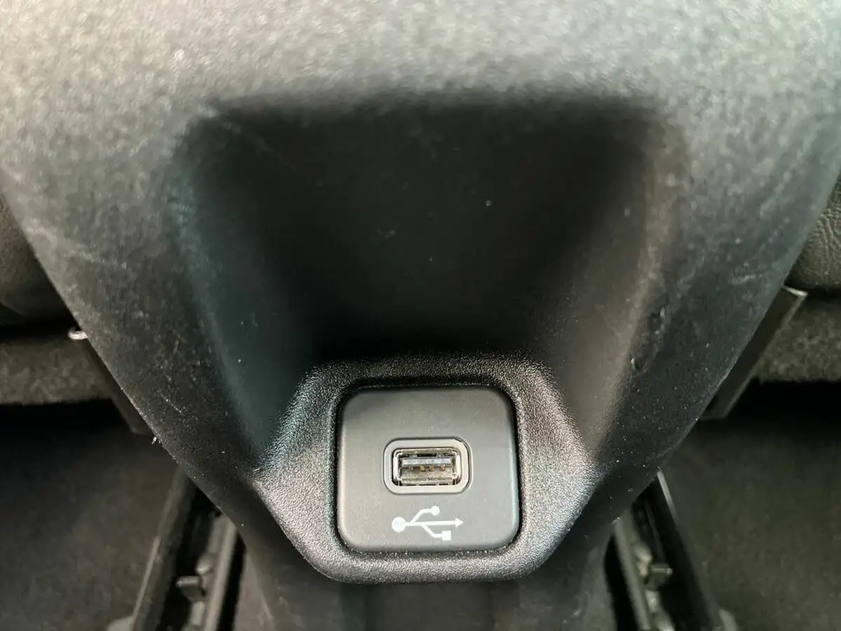 2019-jeep-renegade-10-gse-limited-big-43