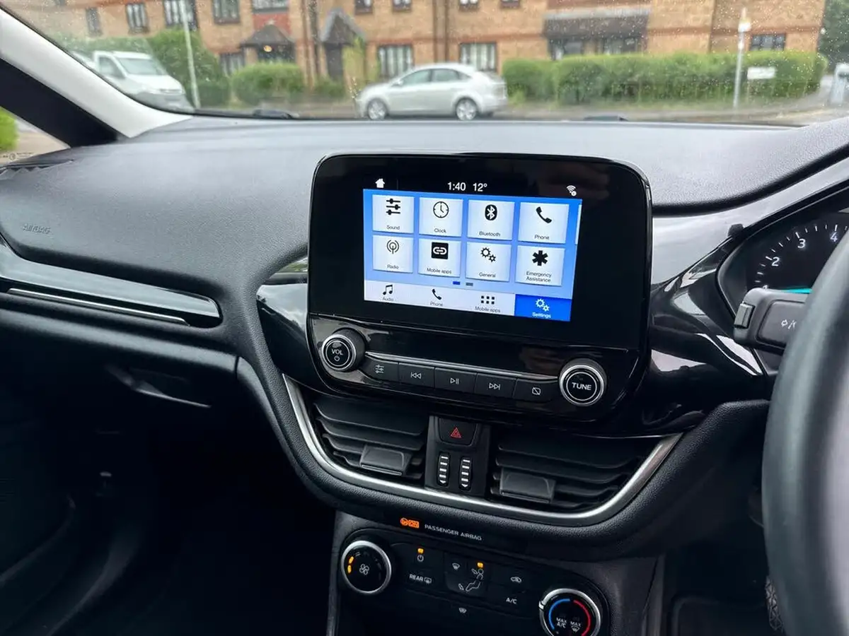 2018-ford-fiesta-10t-active-1-100ps-auto-big-18