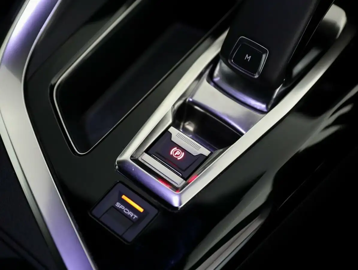 2020-peugeot-5008-suv-15-bluehdi-gt-line-eat8-big-40