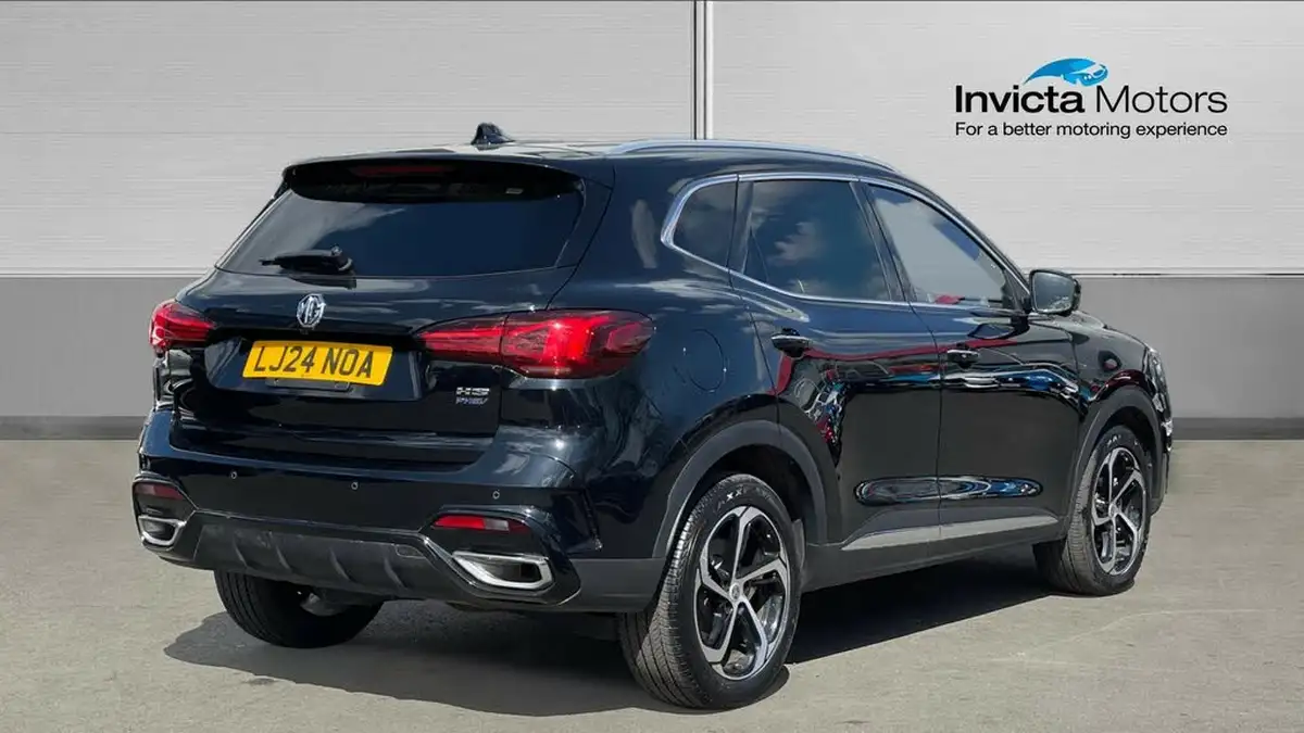2024-mg-hs-15t-gdi-trophy-258ps-plug-in-hybrid-1490cc-auto-big-2