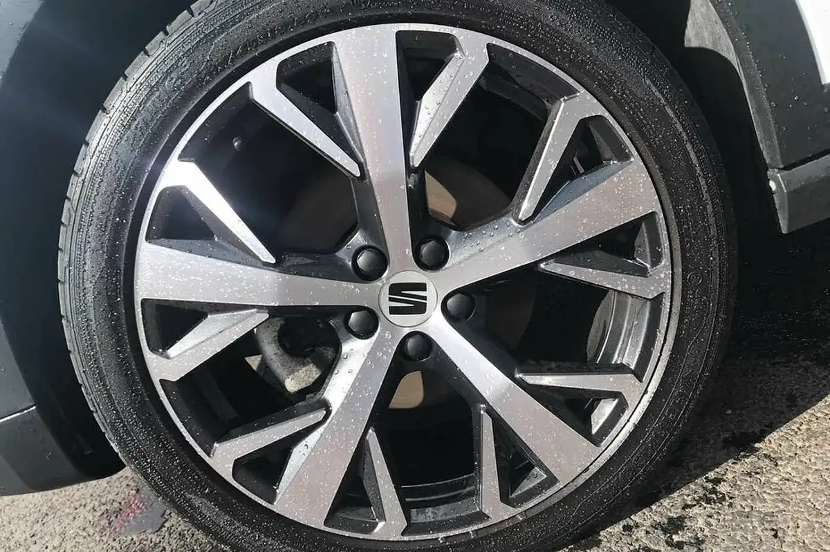 2022-seat-arona-10-tsi-xperience-lux-big-4