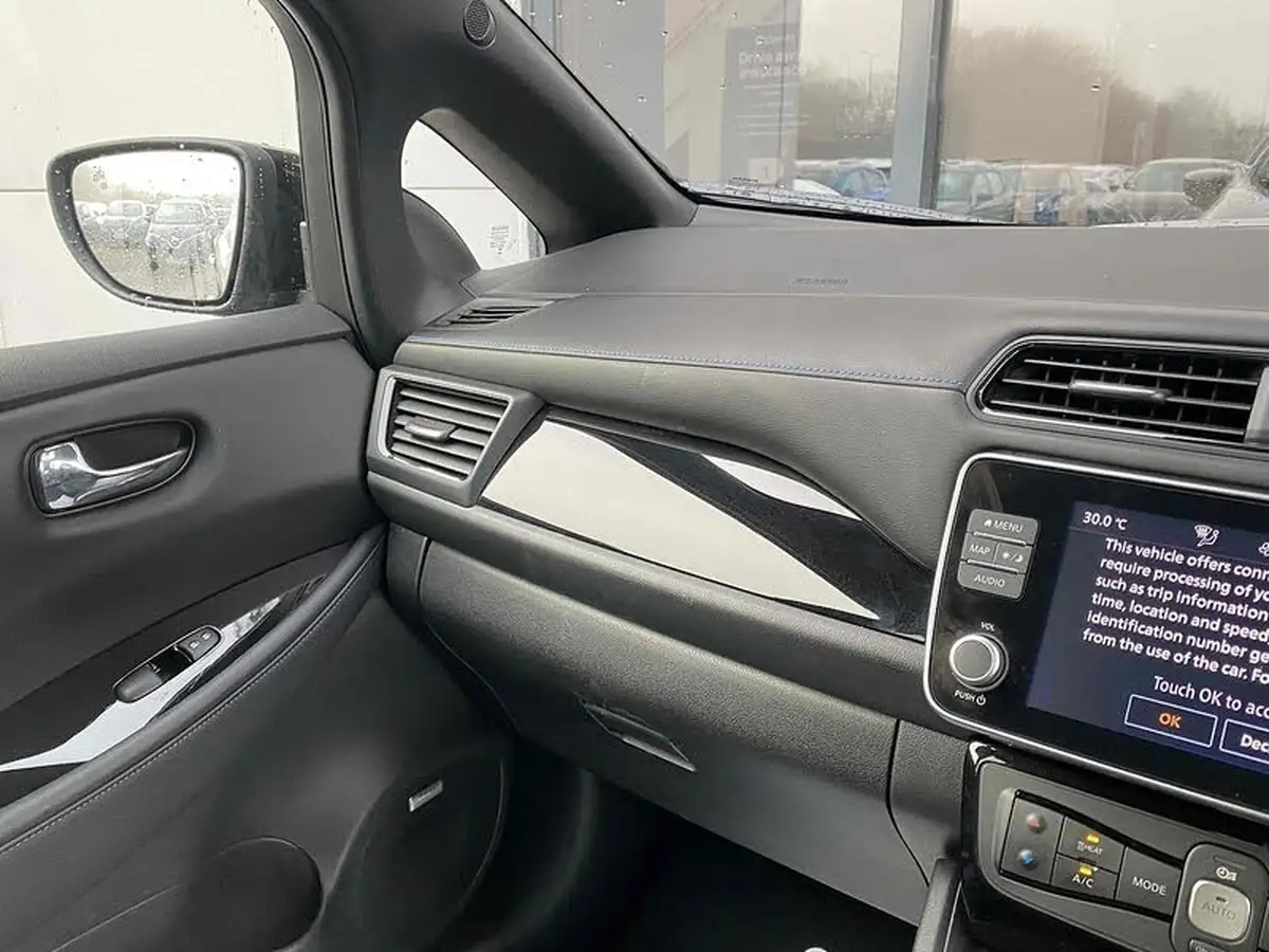 2024-nissan-leaf-e-tekna-39kwh-big-38