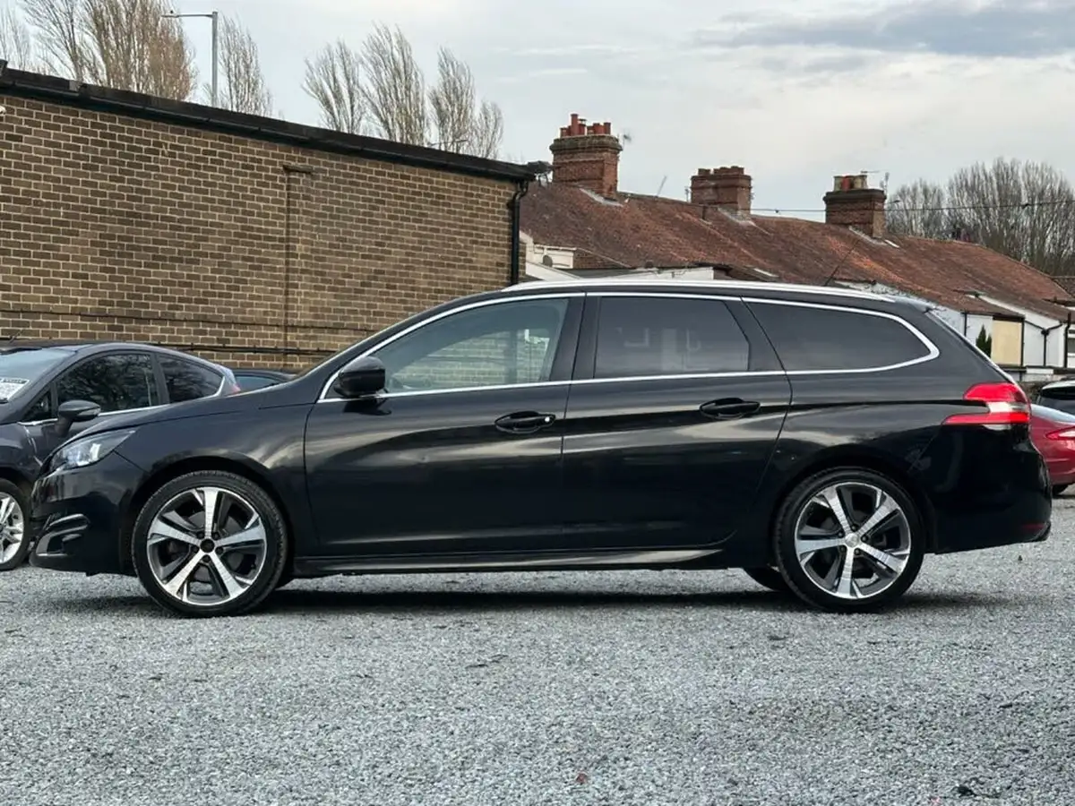 2016-peugeot-308-sw-20-bluehdi-gt-line-big-10