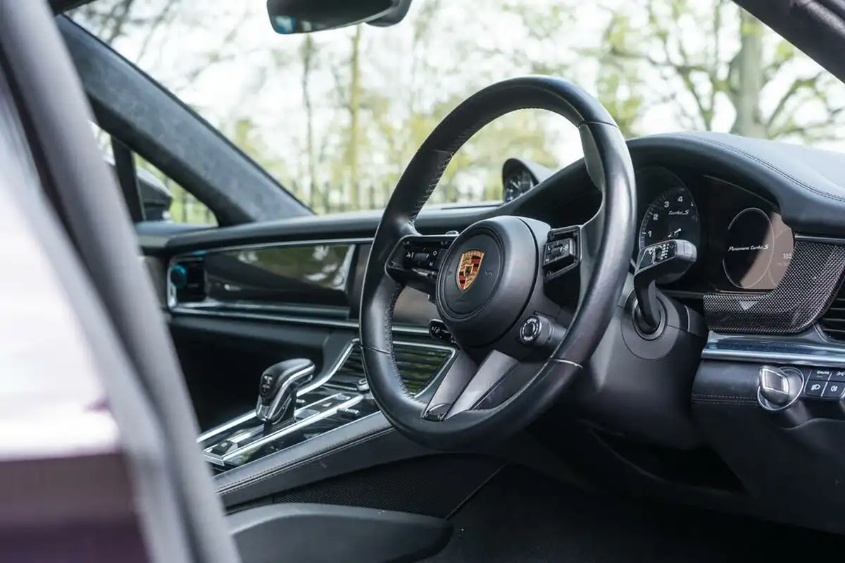 2022-porsche-panamera-40-turbo-s-hatchback-big-29