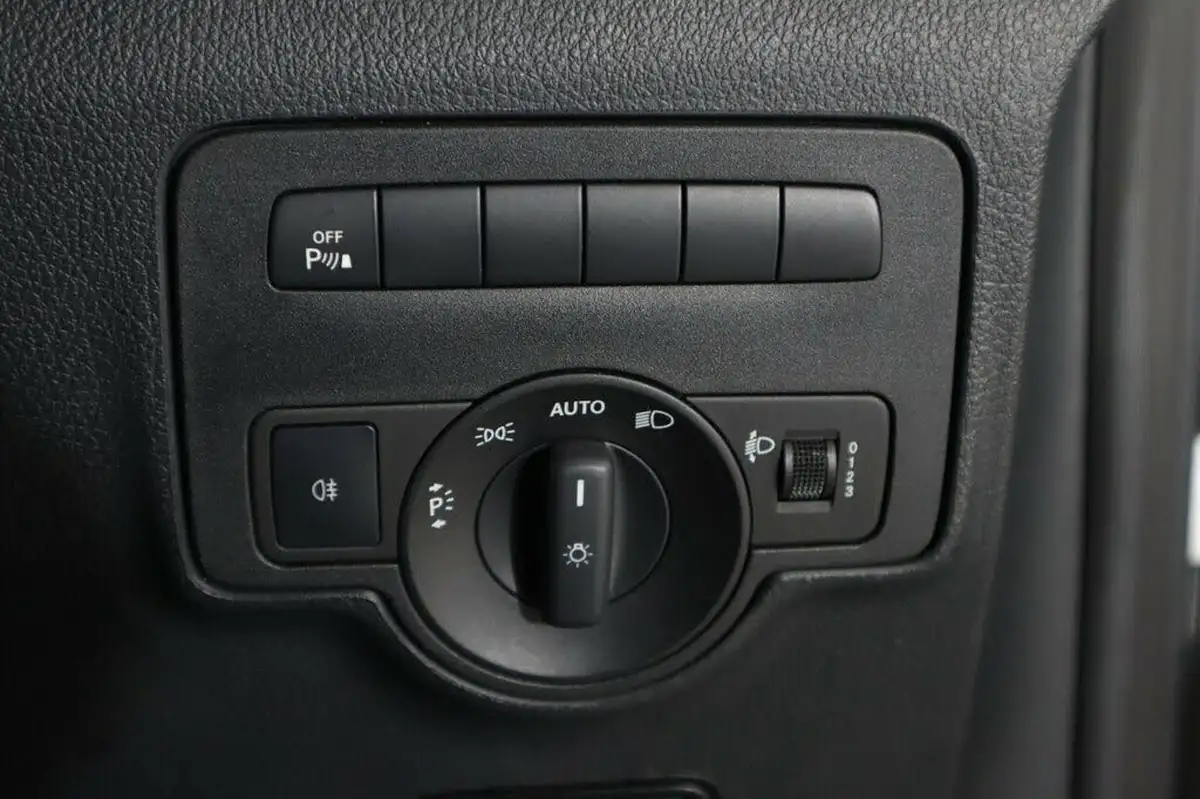 2020-mercedes-benz-vito-20cdi-119-tourer-select-l3-190bhpeu6dt-8-auto-big-15